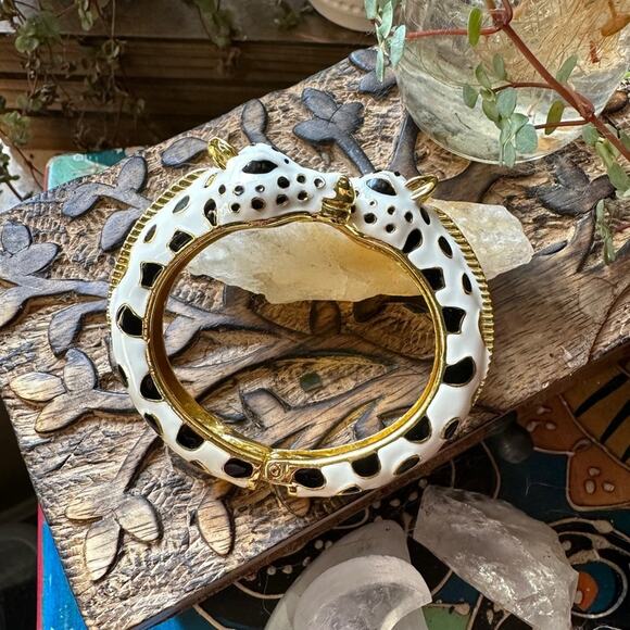 Giraffe Head Hinged Bangle Bracelet Gold Tone Enamel Safari Animal - Picture 1 of 5